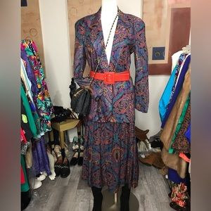 VintageCollections by Michelle Stuart Paisley 2pc skirt set.